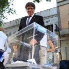 El presidente de la Generalitat, Carles Puigdemont, en el acto del PDECat de este martes por la tarde, en Barcelona.-FERRAN NADEU