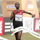 Jebet Tirop se impuso en el Campeonato del Mundo de 2015.-