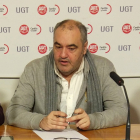 El secretario general de la Federación de Empleados de Servicios Públicos (FeSP) de UGT, Tomás Pérez Urueña, durante una rueda de prensa. - EUROPA PRESS