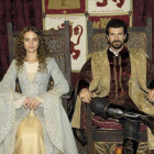 Michelle Jenner y Rodolfo Sancho, en 'Isabel'.-Foto: TVE