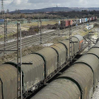 Convoyes a su paso por el tramo de Villafría.-RAÚL G. OCHOA