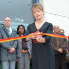 La alcaldesa quintanalara, Montserrat Ibáñez, durante la inauguración de esta nueva dependencia.-R. F.