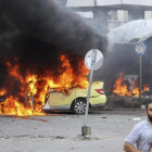 ncendio causado por uno de los atentados perpetrado en una estación de autobuses de Tartús (noroeste de Siria), este lunes-EFE