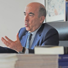 Fernando Puente en el despacho de la notaría Condestable.-ISRAEL L. MURILLO