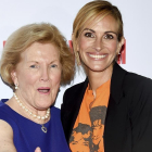 Julia Roberts y Barbara Marschall, en el estreno del musical Pretty woman.-EVAN AGOSTINI