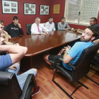 Miguel Ángel Pascual se reunió ayer con las peñas.-RAÚL G. OCHOA