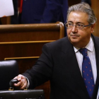 El ministro del Interior, Juan Ignacio Zoido, en el Congreso-AGUSTÍN CATALÁN