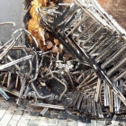 En La Buhardilla quemaron 8 mesas, 40 sillas y dos aires acondicionados.-ECB