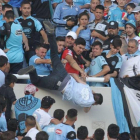 Instantánea que muestra la agresión en Argentina.-TWITTER