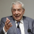 El escritor Mario Vargas Llosa.-