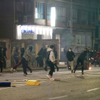 Imagen de los disturbios en Gamonal del 30 de octubre de 2020. RAÚL G. OCHOA
