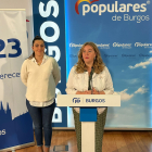 Cristina Ayala y Andrea Ballesteros, en la rueda de prensa en la sede del PP de Burgos.