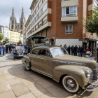 El Club Burgalés de Vehículos Históricos ofrece paseos en favor de la Aecc.