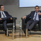 Francisco Serrano, presidente de Ibercaja, y Ángel Gavilán, director general de Economía y Estadística del Banco de España, durante el debate.