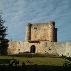 Castillo de Virtus, construido entre finales del siglo XIV y principios del XV.