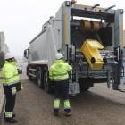 La recogida puerta puerta en los polígonos industriales ya está activa en 852 empresas y se ha solicitado en 70 más.