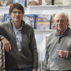 Álvaro Manso Urbano (derecha) y Álvaro Manso Ortiz, segunda y tercera generación de libreros de Luz y Vida.