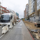 Obras del carril bici que discurrirá  por la calle Vitoria.