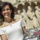 La profesora de la UBU Pilar Alonso Abad inaugura el nuevo curso de ‘Círculo Conocimiento’.