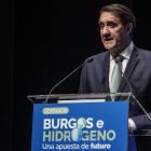 El consejero de Fomento, Juan Carlos Suárez-Quiñones, durante su intervención en la Jornada 'Burgos e Hidrógeno, una apuesta de futuro'.