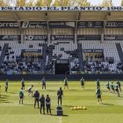 El Burgos CF celebra un entrenamiento abierto en El Plantío.