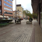 La agresión se produjo en la calle Calzadas.