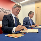 Firma del convenio de colaboración entre el  ayuntamiento de Murcia y el Burgos