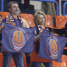 Imagen de aficionados en El Plantío durante el segundo partido del play off.