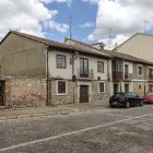 Sede de la peña Fajas de Huelgas entre la calle Bernardino Obregón y Alfonso VIII.