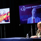 La alcaldesa, Cristina Ayala, realizó la presentación del evento en el escenario del Fórum Evolución y en conexión telemática con el presidente de la organización Dance World Cup.