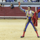 Emilio de Justo tras indultar a un toro en su participación en la feria taurina de Burgos.