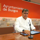 El concejal de Urbanismo, Juan Manuel Manso, en rueda de prensa.