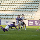 El remate de cabeza, en posición acrobática, de Luis Pérez terminaba superando al meta Cantero