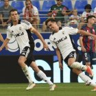 Íñigo Córdoba celebra el gol marcado al Huesca.