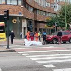 La mujer atropellada en la glorieta de Bilbao pudo ponerse en pie por si misma, aunque fue evacuada en ambulancia por precaución.