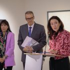 De izquierda a derecha: Laura Revuelta, Jose Ángel Pérez Álvarez (Ibercaja) y Laura Sebastián (F. Círculo).