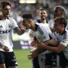 Fer Niño celebra el golazo que marcó en el tiempo de descuento.