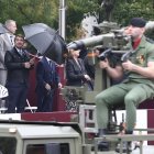 El presidente de la Junta de Castilla y León, Alfonso Fernández Mañueco, asiste al acto solemne de homenaje a la Bandera Nacional y el desfile militar con motivo del Día de la Fiesta Nacional de España.