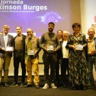 Foto de familia de las autoridades y los premiados en la segunda edición de los premios “Gracias Párkinson Burgos”.