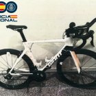 La bicicleta de carreras, valorada en 2.500 euros, desapareció en abril del interior de un vehículo.