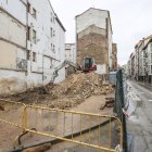 El inmueble de la calle Santa Clara ha quedado reducido a escombros y apenas quedan por recoger.