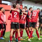 Los jugadores del Mirandés celebran un gol ante el Cartagena.