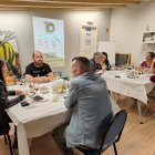 Cata final del jurado del certamen Mieladictos.