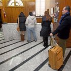 El registro de viajeros amplía datos a pedir a los viajeros desde bancarios, domicilio y parentesco con menores para el Ministerio del Interior.