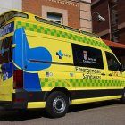 Archivo - Sucesos.- Trasladadas dos personas tras un incendio en una vivienda de la calle Ribera del Puente de Salamanca.