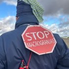 Concentración contra una macrogranja en el Páramo de Corcos (Burgos).