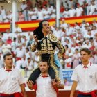 El torero arandino en una de las tardes en las que salió a hombros.