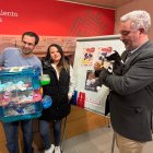Fran Álvarez (Salvamento Animal Burgos), Ana González (Voluntarios Animales Burgos) y Carlos NIño.