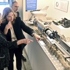 La alcaldesa Cristina Ayala inaugura el Centro Burgos Industria, acompañada de la consejera de Industria, Comercio y Empleo, Leticia García y el comisario de la muestra expositiva, el profesor de la Universidad de Burgos Gonzalo Andrés
