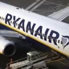 Archivo - Avión de Ryanair.